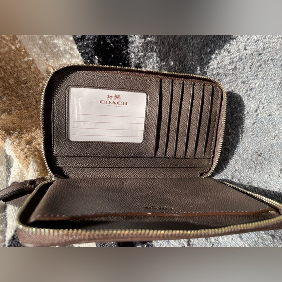 Preowned Coach Wallet Wristlet - Picture 4 of 6